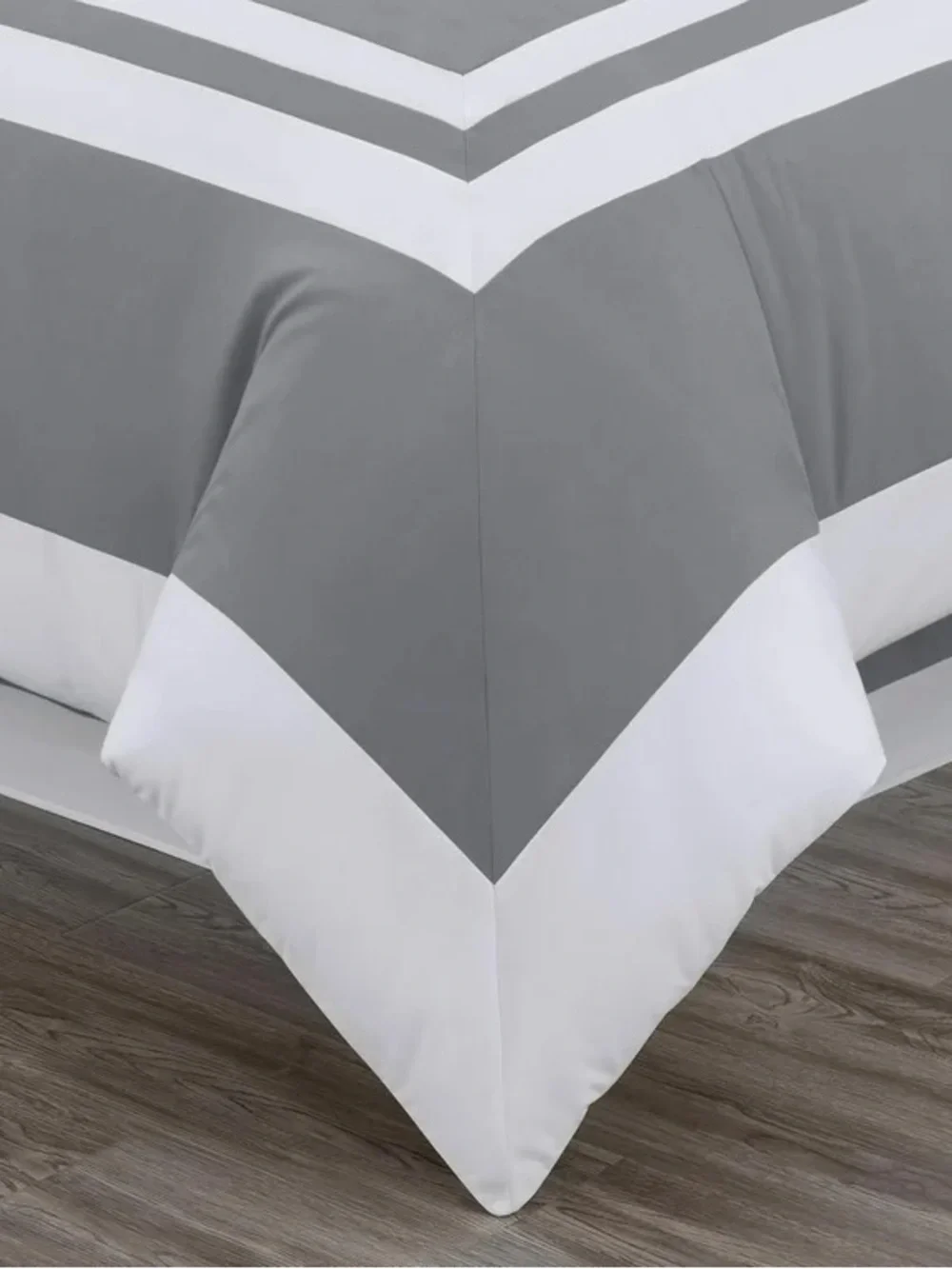 Gray and White Modern Geometric Comforter Set -